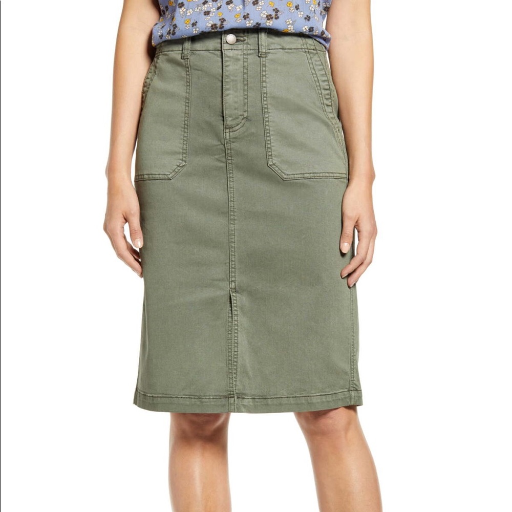 NWT Caslon Twill Cargo skirt in Olive - Sz 8P